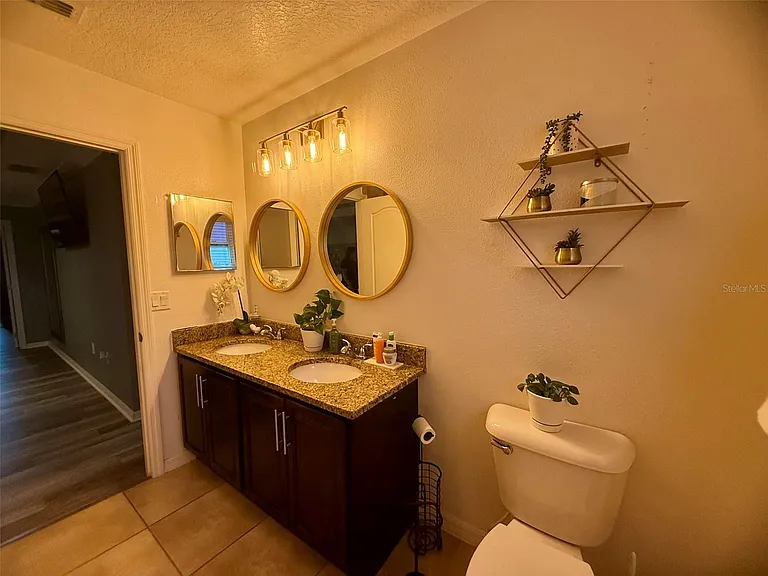1103 Alta Vista Dr — Photo 11