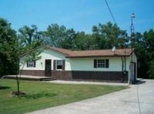 52 Wood Cir, Parkersburg, WV 26104