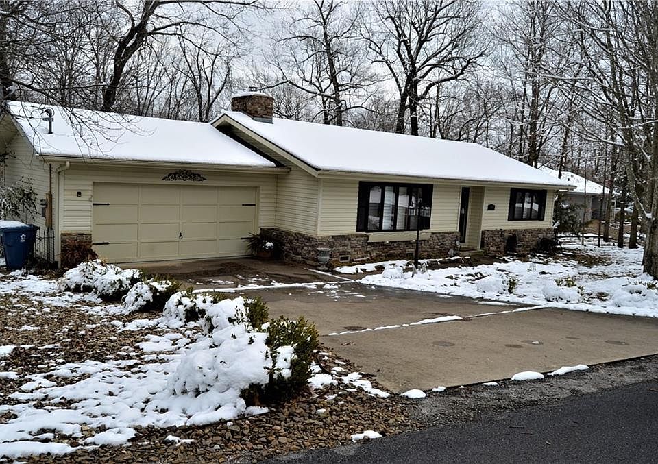 1st image of 19 Argyll Dr