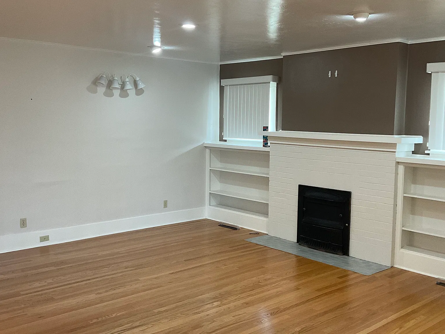 3 bed, 2068 sqft, $1,800 — Photo 3