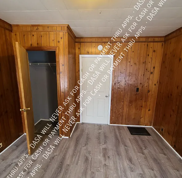 27 Locust St #LOWER — Photo 10
