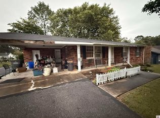 150 Karen Dr, Paducah, KY 42003
