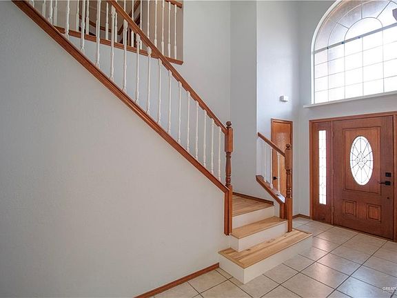 3rd image of 2105 Emory Ave