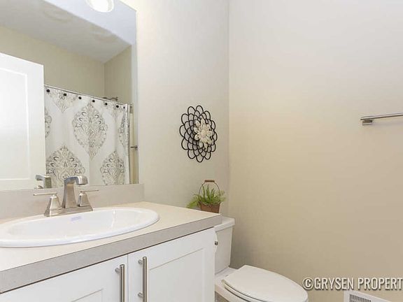 5th image of 6592 Sheldon Dr #12