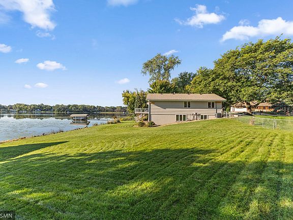 5th image of 998 Kohlman Ct E