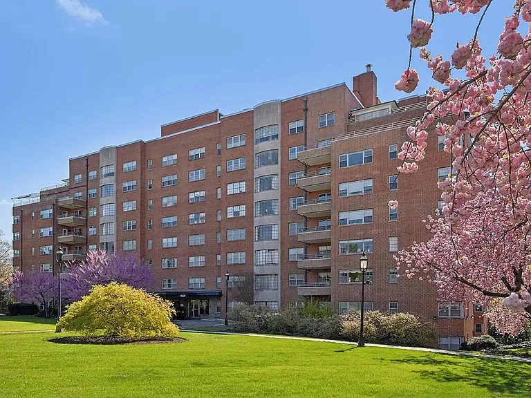 3601 Greenway #101 — Photo 2