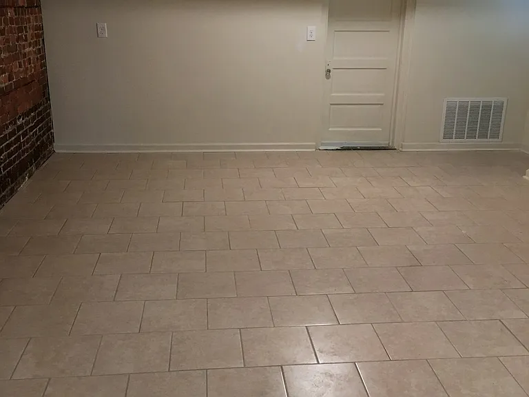 25 S Oakland Ave #LOWER LEVEL — Photo 7