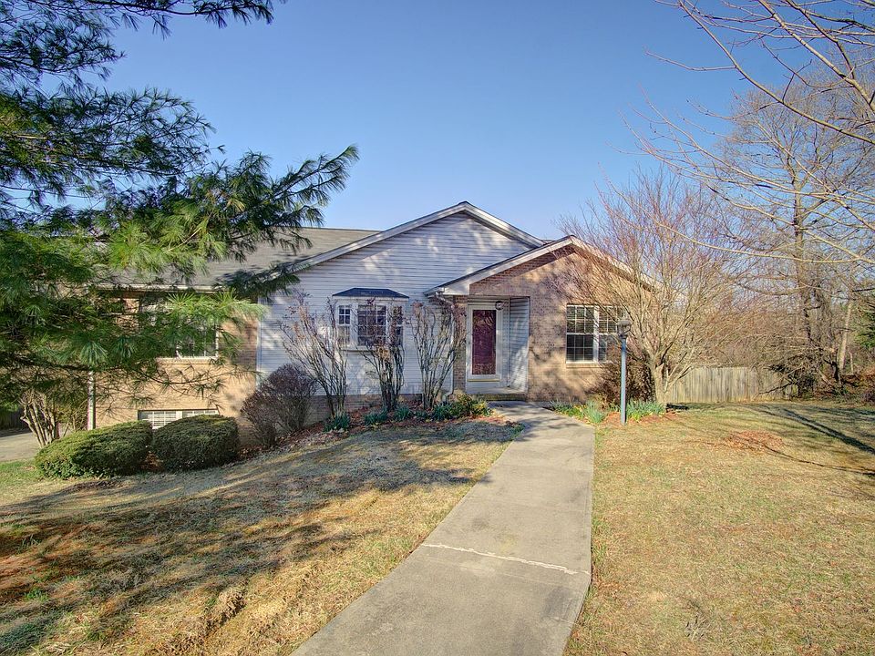 1st image of 209 Minor Cir
