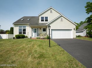 23 Rockefeller Blvd, Rensselaer, NY 12144