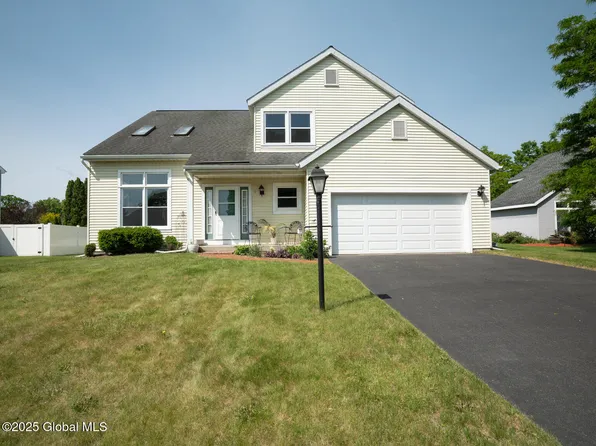 23 Rockefeller Blvd, Rensselaer, NY 12144