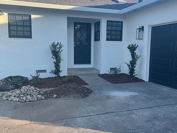 5th image of 1298 Antwerp Ln
