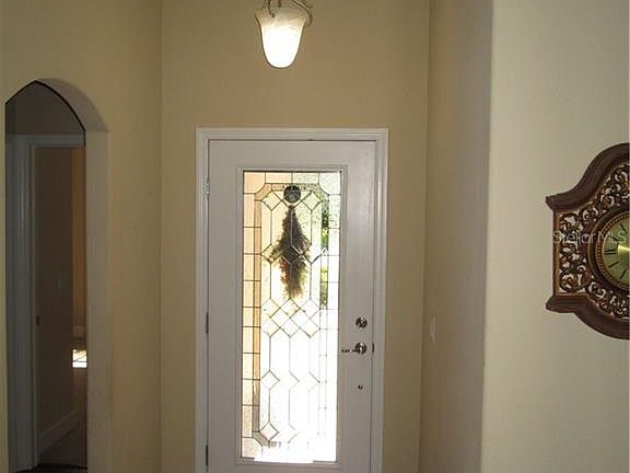3rd image of 1527 River Ct