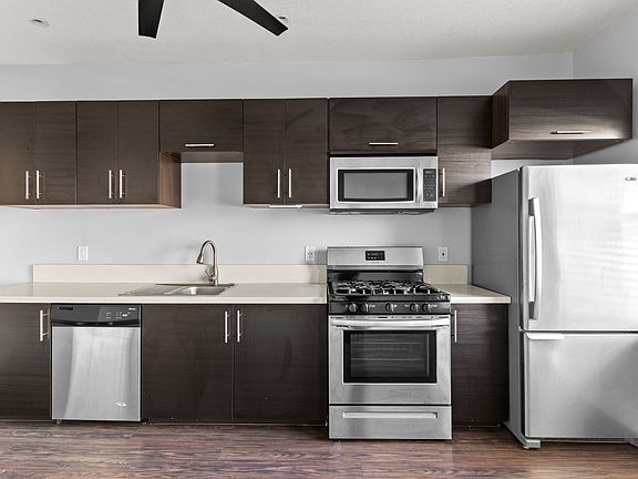 5th image of 138 Elm Ave APT 19