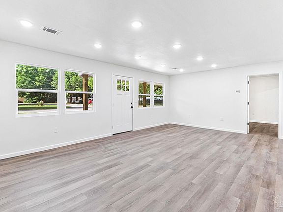 4th image of 6492 Gaynell Ave