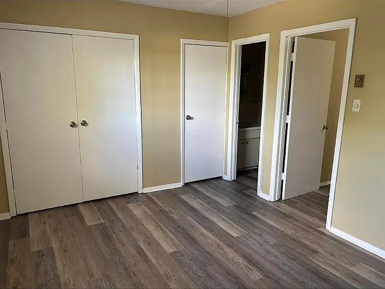 2711 Woodrow Dr #3 — Photo 4