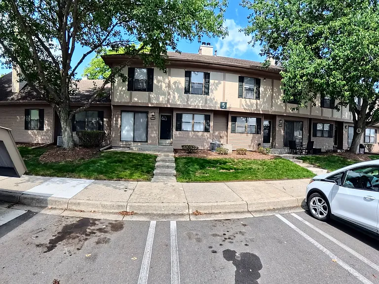 24837 Auburn Ln — Photo 12