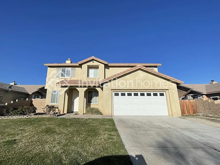38317 Antibes Dr — Photo 1