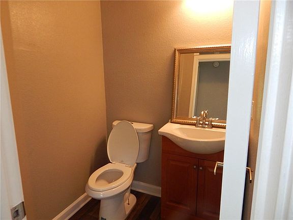 5th image of 4241 Canyon Glen Cir