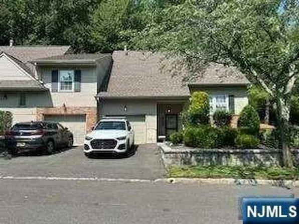14 Allison Way, Emerson, NJ 07630
