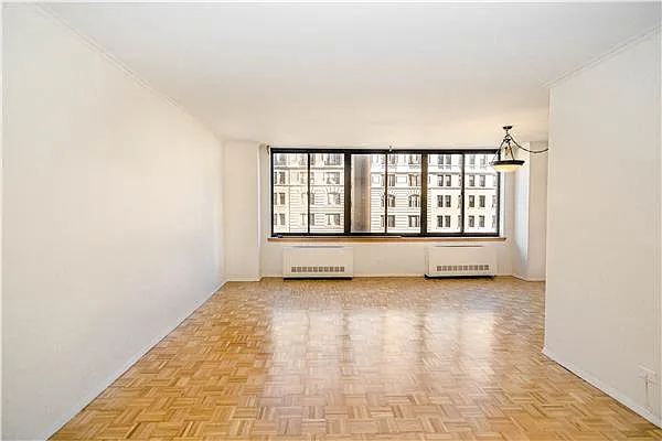Rented by Century 21 Metropolitan | media 17