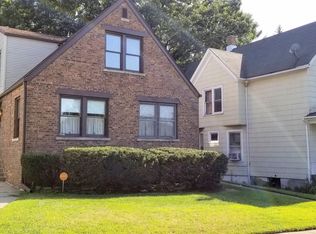 2737 Walnut St, Blue Island, IL 60406