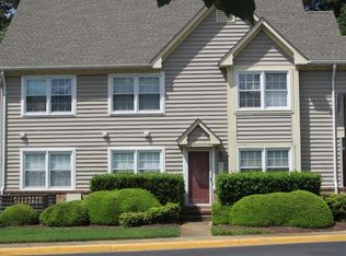 401 Henley Ct APT J, Chesapeake, VA 23320