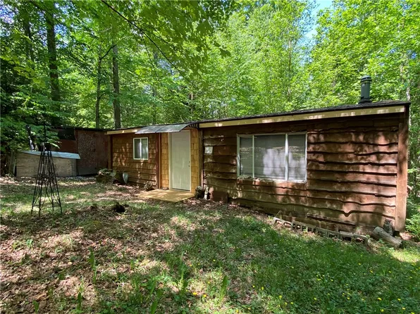 151 Hickory Ln, Kane, PA 16735