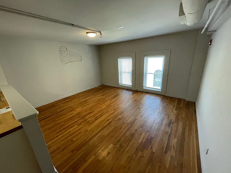 Welcome to 400 East Clayton Street! — Photo 25