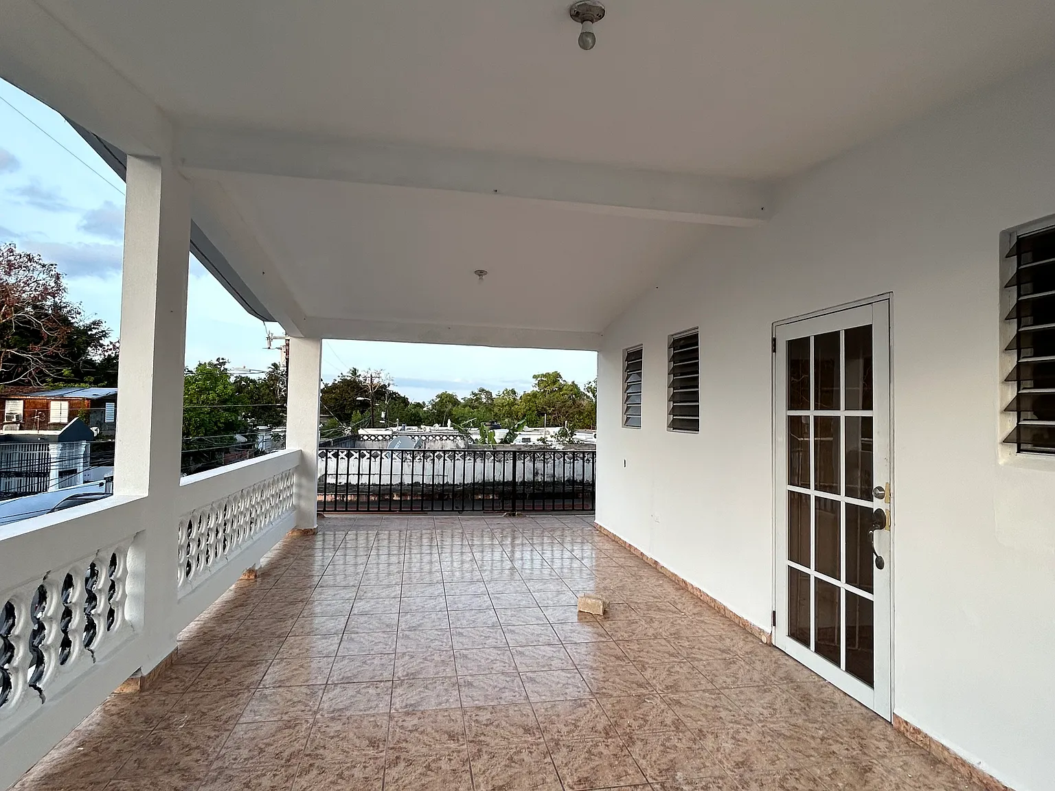 56 Calle Nemesio Canales — Photo 2