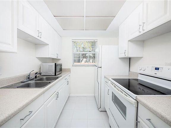3rd image of 650 Pinellas Point Dr S APT 101