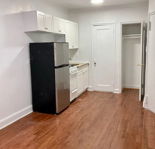 424 E 14th St #3B — Photo 3