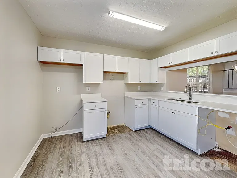 2755 Wildflower Ln — Photo 5