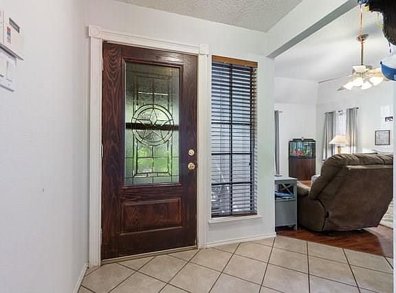4th image of 403 Pleasant Valley Dr