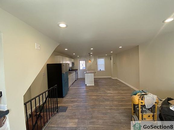 4th image of 7968 Saint Claire Ln