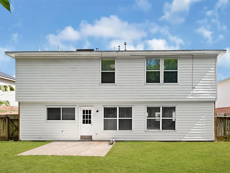5019 Woodland Meadows Ln — Photo 4