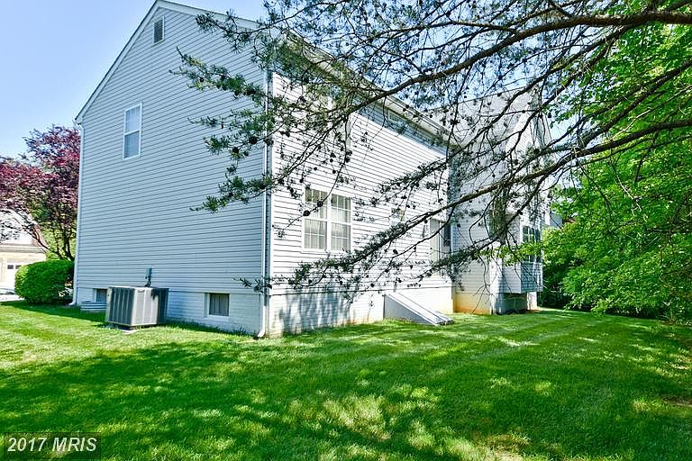 2nd image of 16700 Holly Way