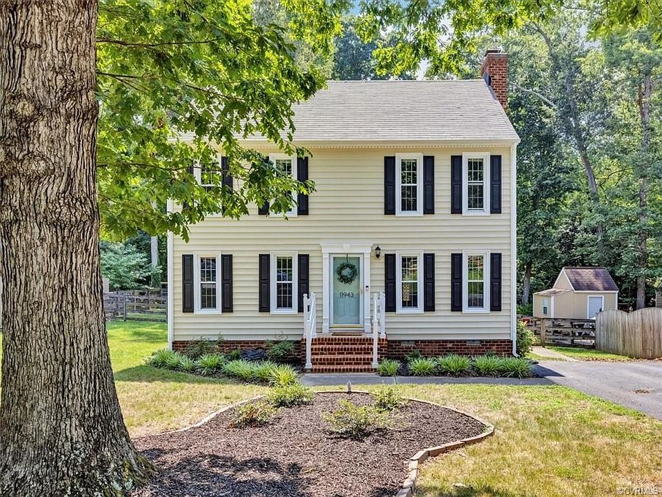 1st image of 11943 Mountain Laurel Dr
