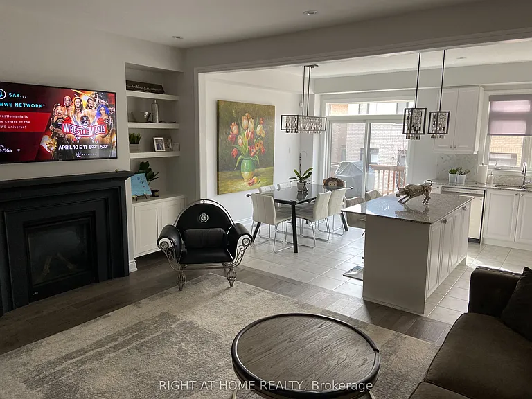 214 Cranbrook Cres — Photo 6