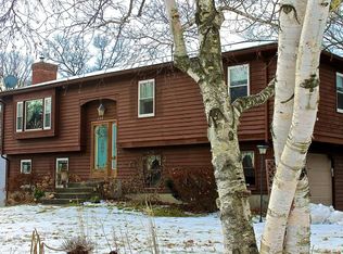 127 Susan Dr, Westfield, MA 01085