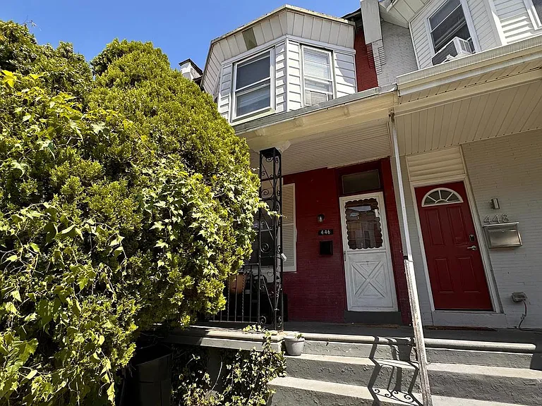 446 W Earlham Ter — Photo 1