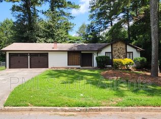9257 Forest Knoll Dr, Jonesboro, GA 30238