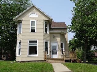 1006 N Roosevelt Ave #1, Bloomington, IL
