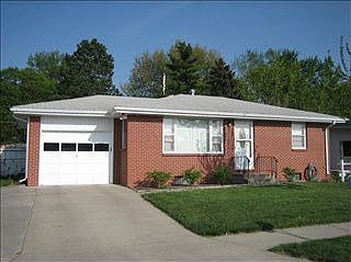 1st image of 624 N 66th St