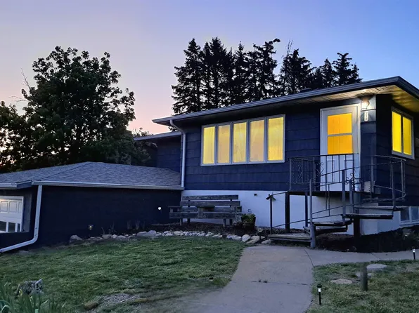 213 Rio Vista Rd, Torrington, WY 82240
