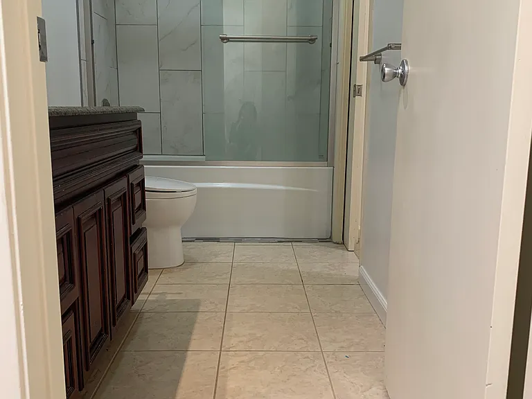 917 Hough St #9 — Photo 32