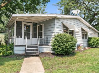 200 Parkwood Rd, Elgin, IL 60123