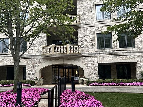 2nd image of 1800 Amberley Ct APT 301