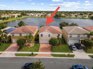 6626 Rainwood Cove Ln, Lake Worth, FL 33463