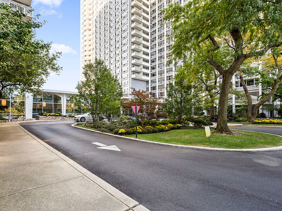 1st image of 4250 N Marine Dr APT 1002