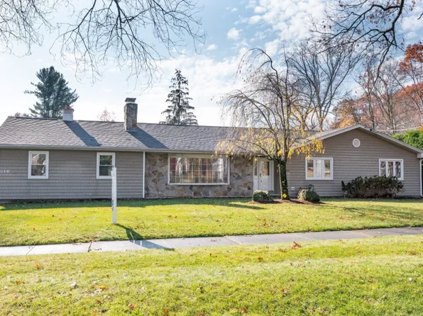 911 Williams St, Longmeadow, MA 01106